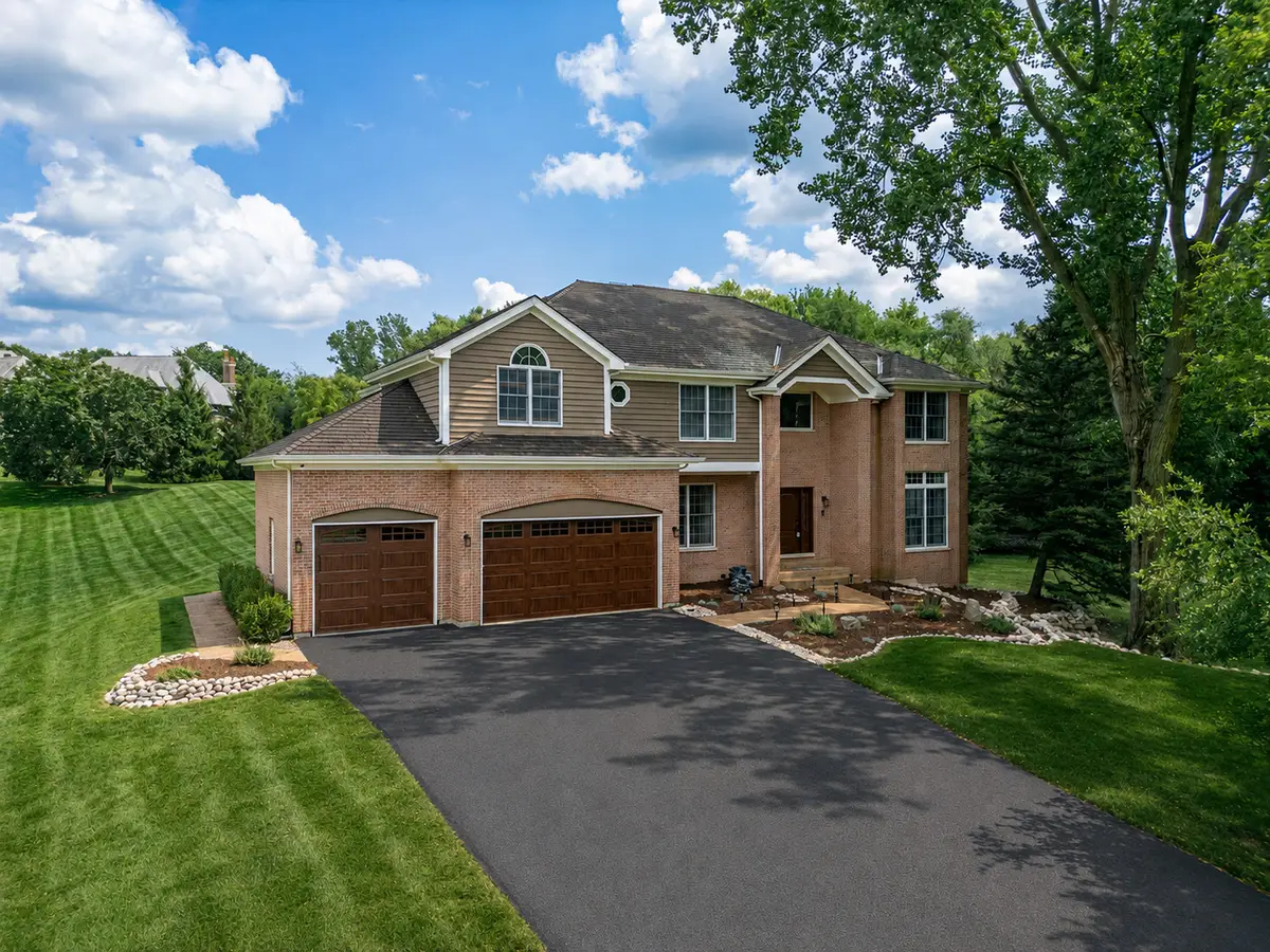 25549 N Broken Bow Pass, Barrington, IL 60010 - #1