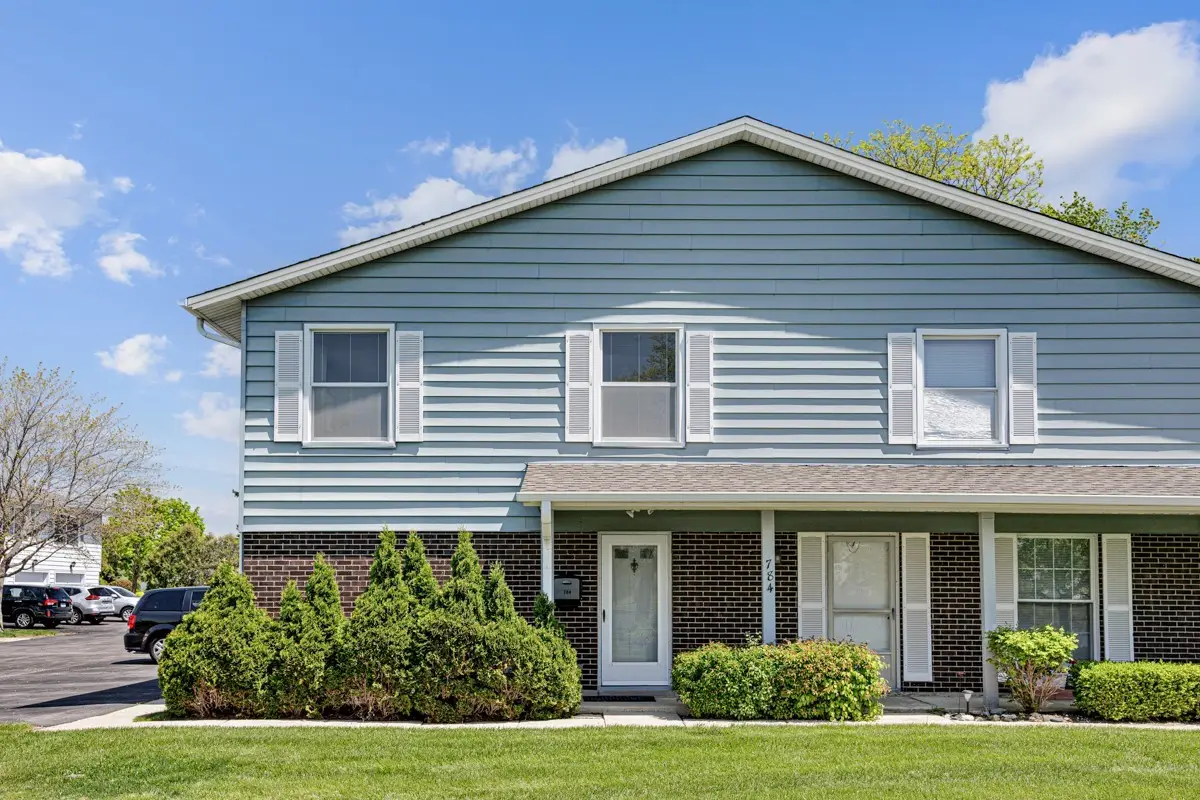 784 Leicester Road, Elk Grove Village, IL 60007 - #1