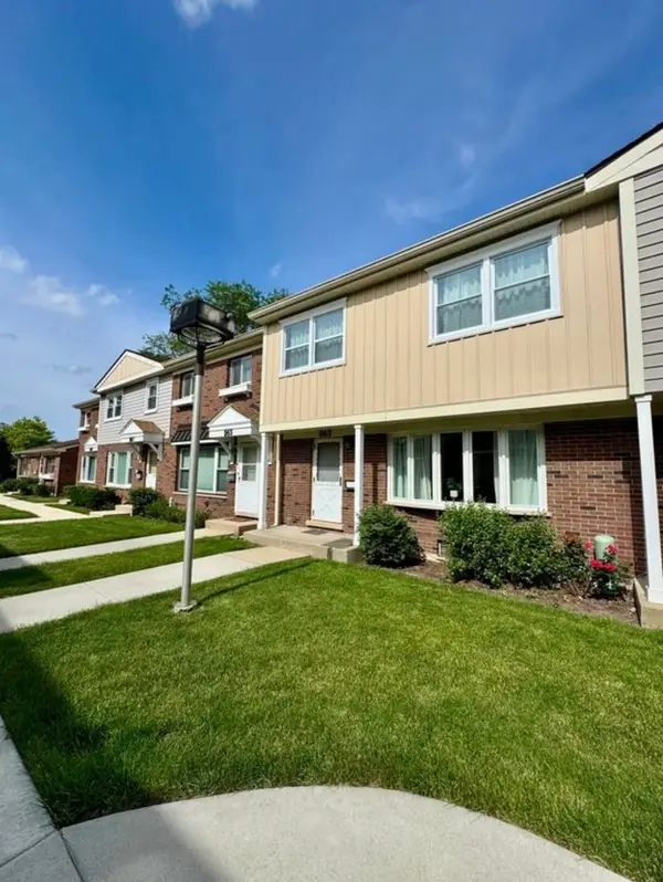 263 Green Court, Wood Dale, IL 60191