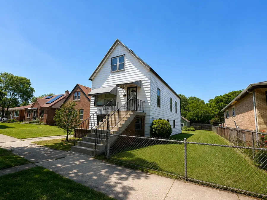 11144 S Green Bay Avenue, Chicago, IL 60617 - #3
