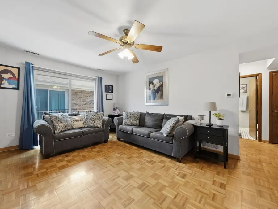 3456 N Harlem Avenue #3W, Chicago, IL 60634 - #3