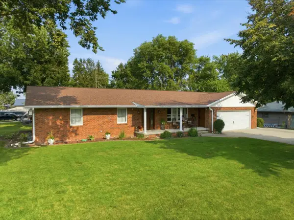 511 N Grove Street, Colfax, IL 61728