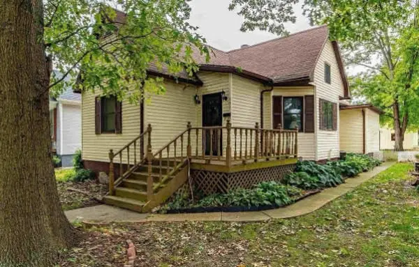 905 Decatur Street, Lincoln, IL 62656