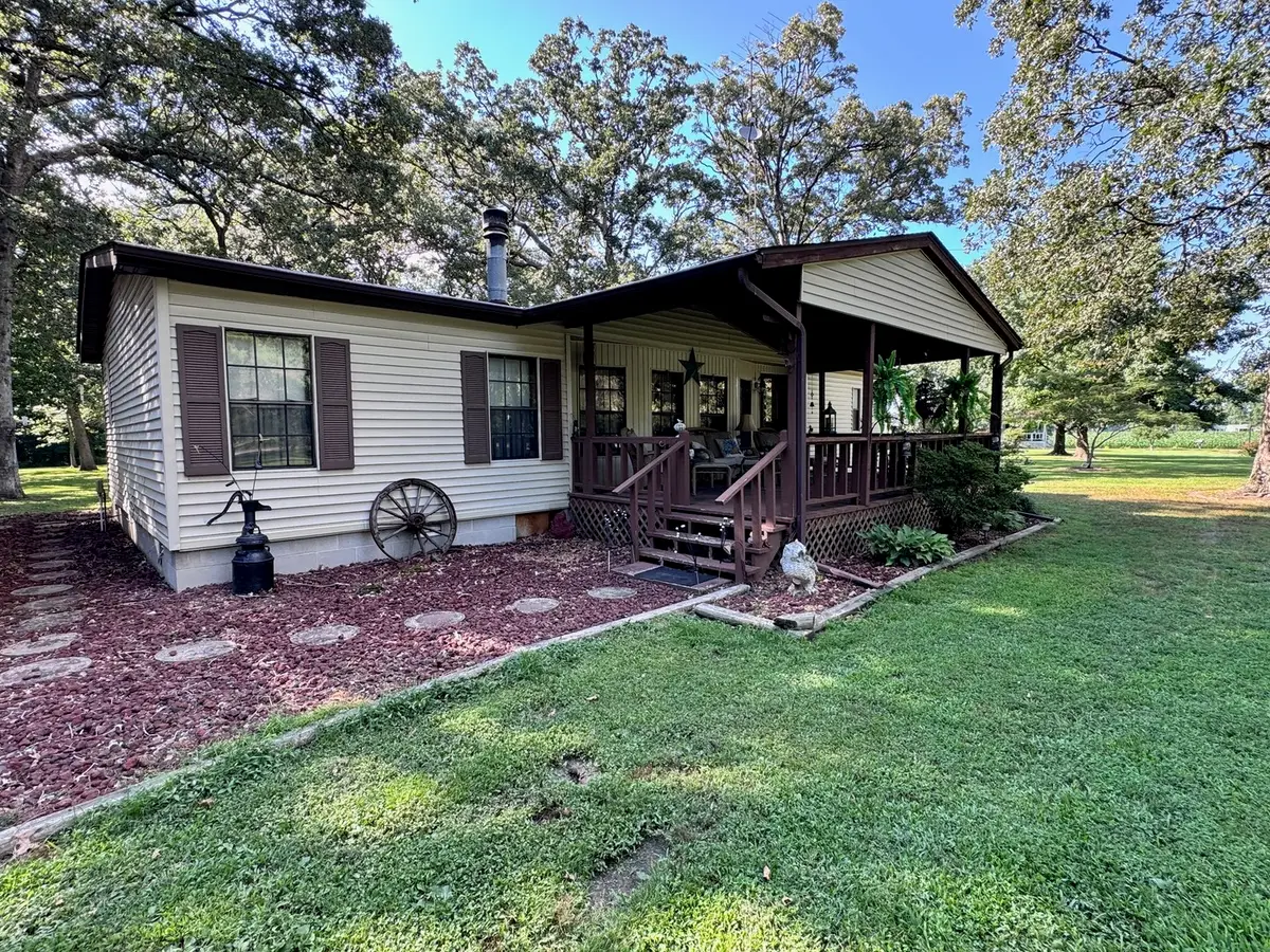 209 State Rt 37 S, Kell, IL 62853 - #1