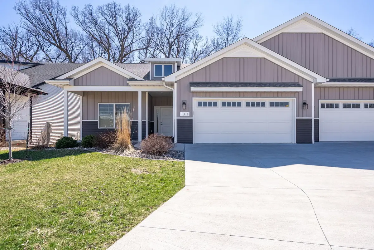 1311 Heights Court, Bettendorf, IA 52722 - #1
