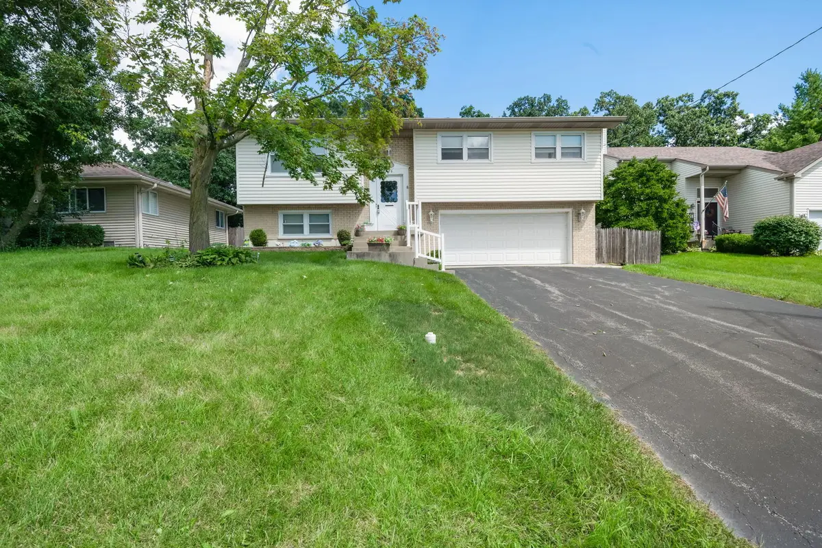 706 Greenbriar Lane, Lindenhurst, IL 60046 - #1
