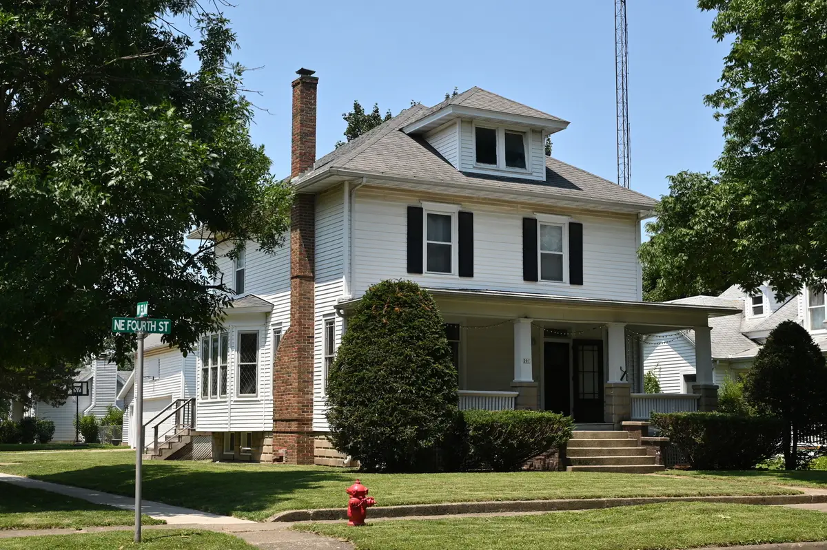201 NE 4th Street, Atlanta, IL 61723 - #1