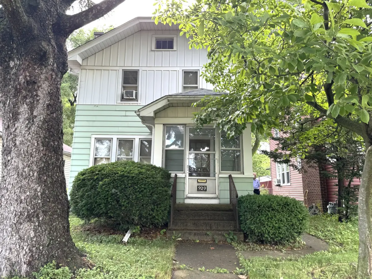 920 N Jackson Street, Waukegan, IL 60085 - #1