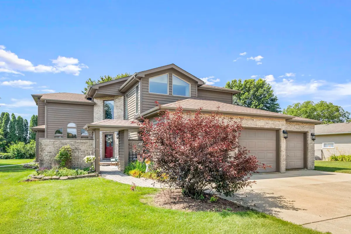 200 E Webb Street, Sandwich, IL 60548 - #1