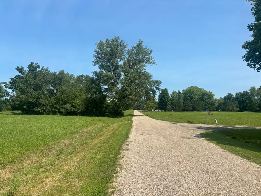 801 Brookside Drive, Varna, IL 61375 - #3
