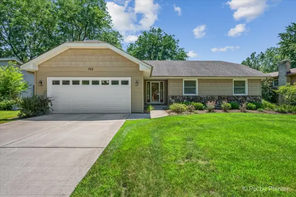725 N Vista Drive, Algonquin, IL 60102
