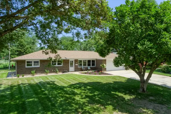 802 Karin Drive, Normal, IL 61761