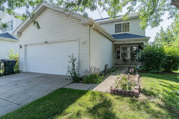 25 Primrose Lane, Oswego, IL 60543