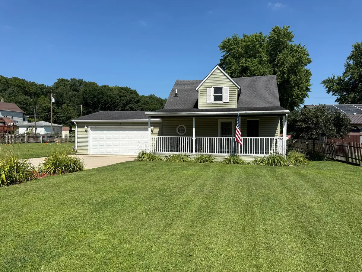 411 Broadway Street, Depue, IL 61322 - #1