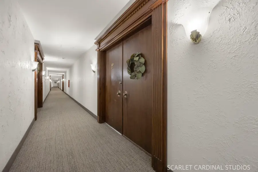 453 Raintree Drive #4D, Glen Ellyn, IL 60137 - #3