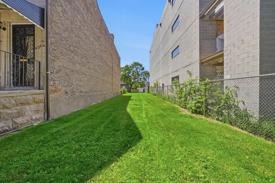 4344 S Vincennes Avenue, Chicago, IL 60653 - #3