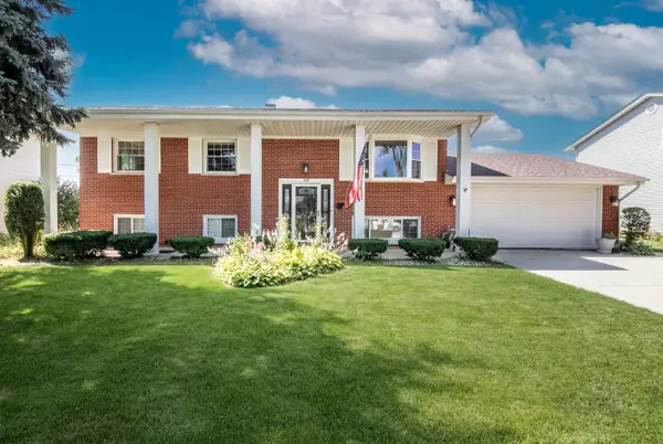 255 Leahy Circle S, Des Plaines, IL 60016