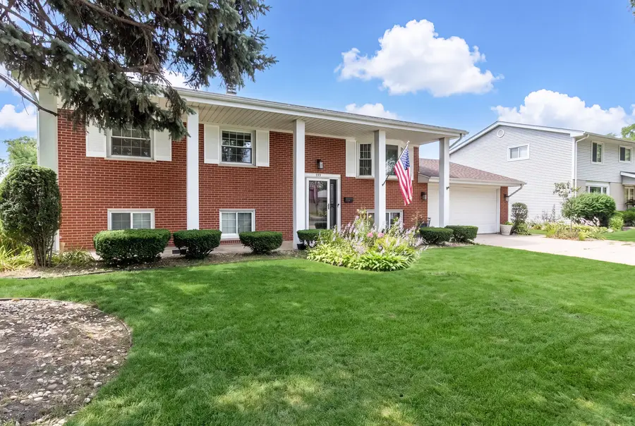255 Leahy Circle S, Des Plaines, IL 60016 - #2
