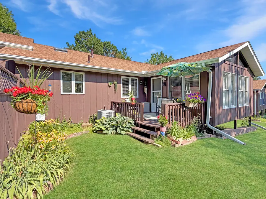550 N Sierra Drive #15, Freeport, IL 61032 - #2