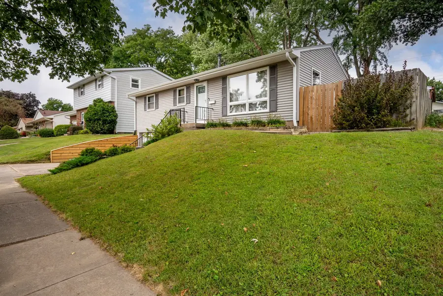 4629 11th Avenue D, Moline, IL 61265 - #2