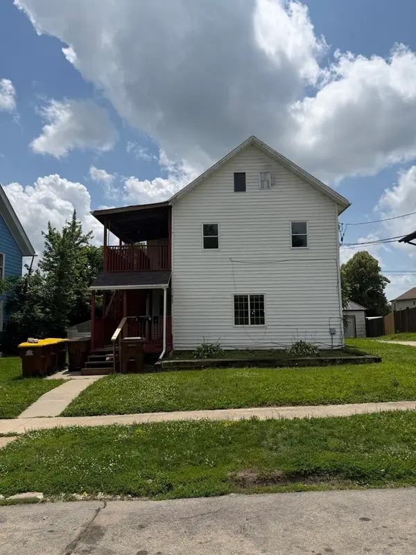 609 W Pleasant Street, Freeport, IL 61032