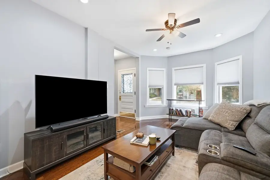 1235 N Harding Avenue, Chicago, IL 60651 - #2