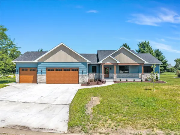 3813 Savanna Circle W, Milan, IL 61264