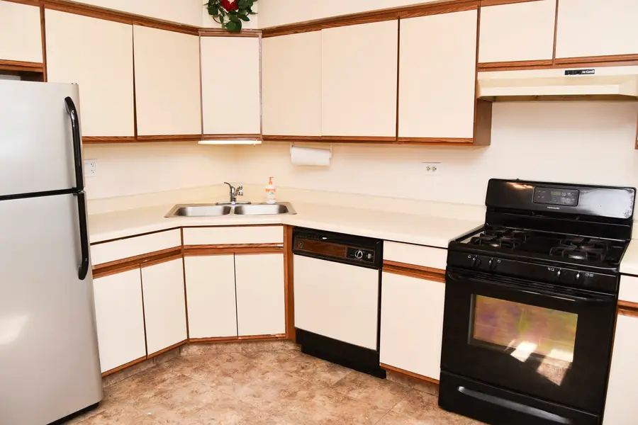 34228 N Birch Lane #27c, Gurnee, IL 60031 - #3
