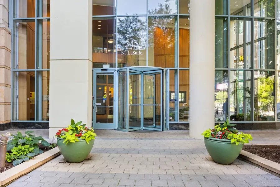 345 N La Salle Drive #3401, Chicago, IL 60654 - #2