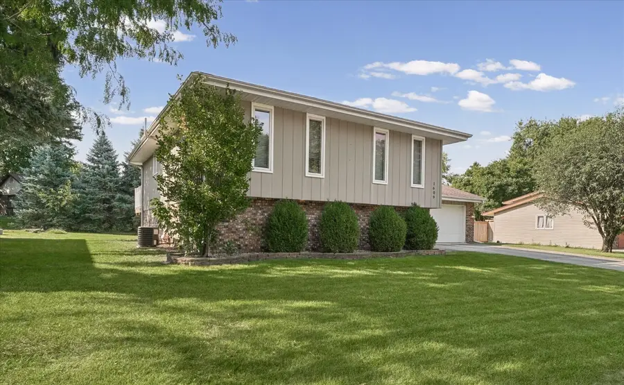1609 Erin Drive, Normal, IL 61761 - #2