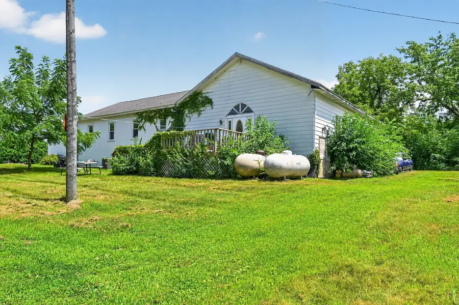 2067 Shaw Road, Amboy, IL 61310 - #3