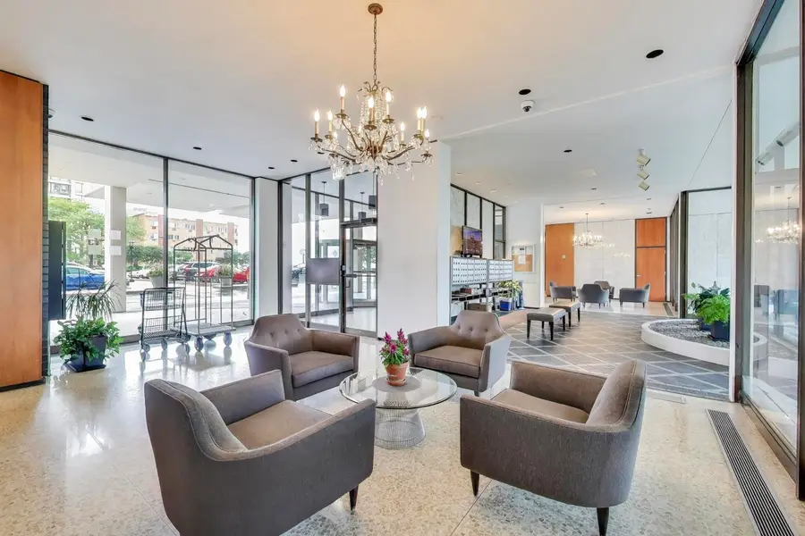 5733 N Sheridan Road #4C, Chicago, IL 60660 - #3