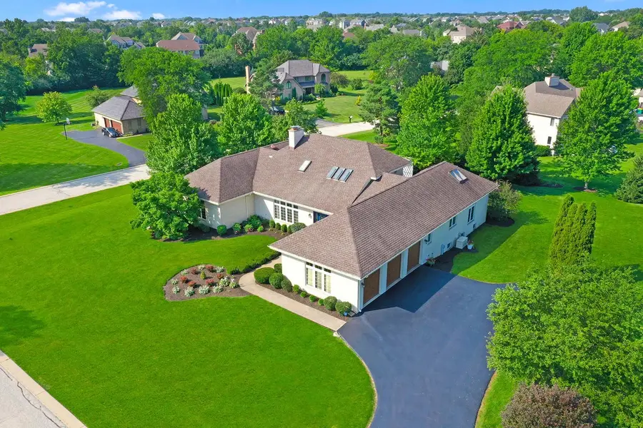 185 Peregrine Lane, Hawthorn Woods, IL 60047 - #3