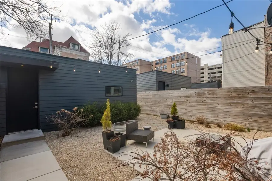 559 E 50th Street, Chicago, IL 60615 - #2