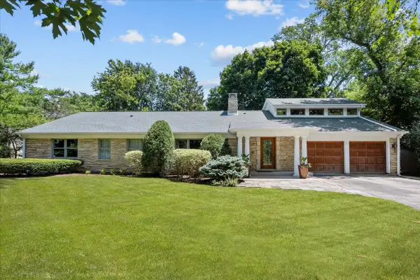 310 Linden Park Place, Highland Park, IL 60035