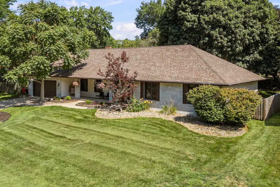 2118 E 47th Street, Davenport, IA 52807 - #2