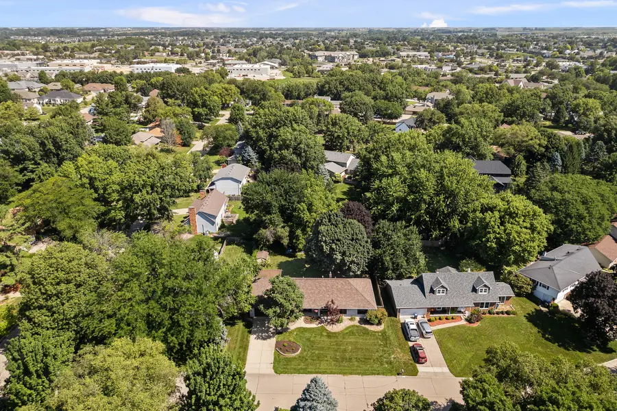 2118 E 47th Street, Davenport, IA 52807 - #3