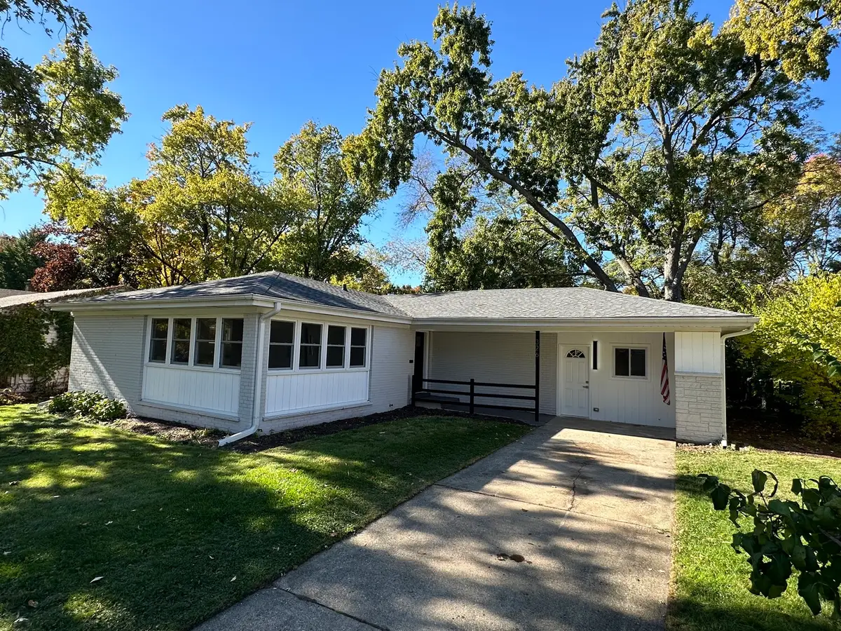 326 Indian Drive, Glen Ellyn, IL 60137 - #1