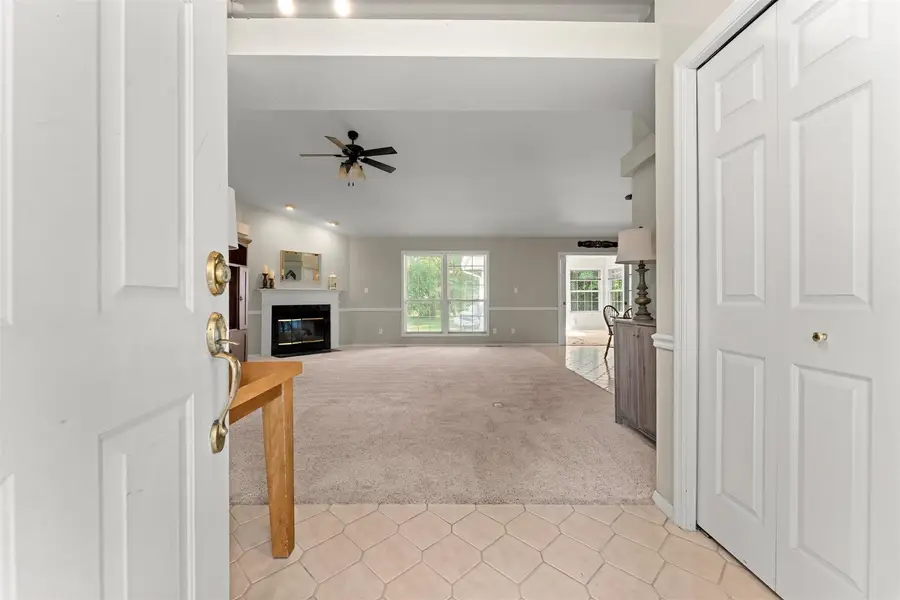 1108 Beaver Creek Lane, Mahomet, IL 61853 - #2