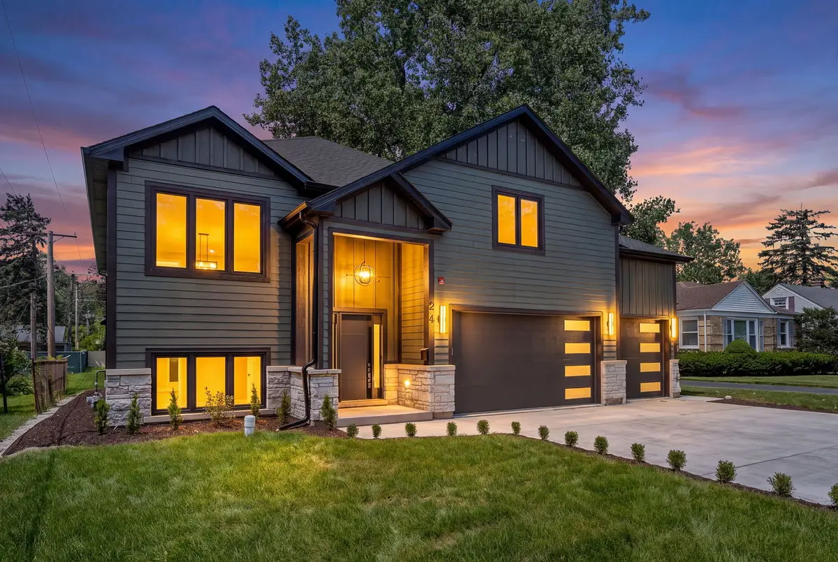 24 N Greenwood Avenue, Palatine, IL 60074 - #1