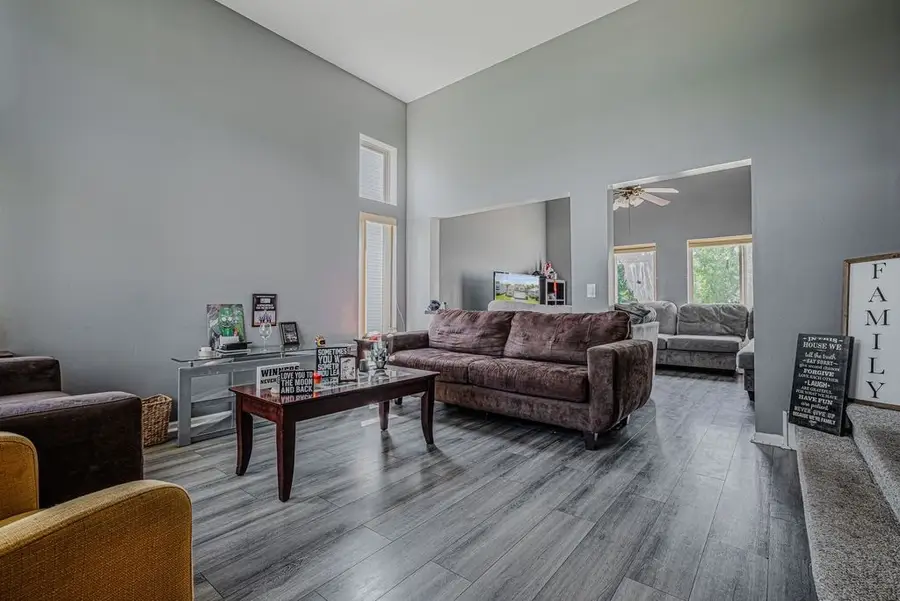 1055 S West Avenue, Waukegan, IL 60085 - #2