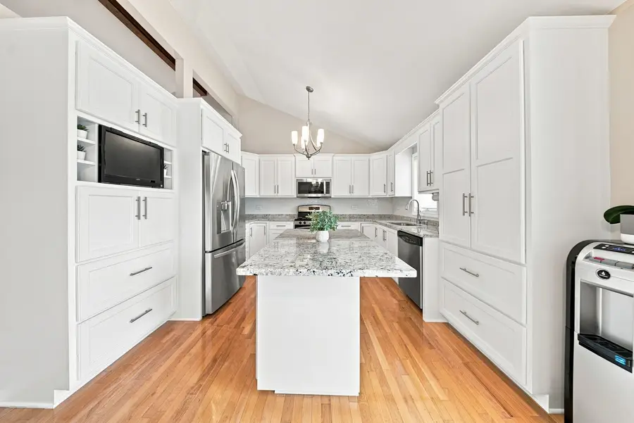 629 Poplar Avenue, Romeoville, IL 60446 - #2