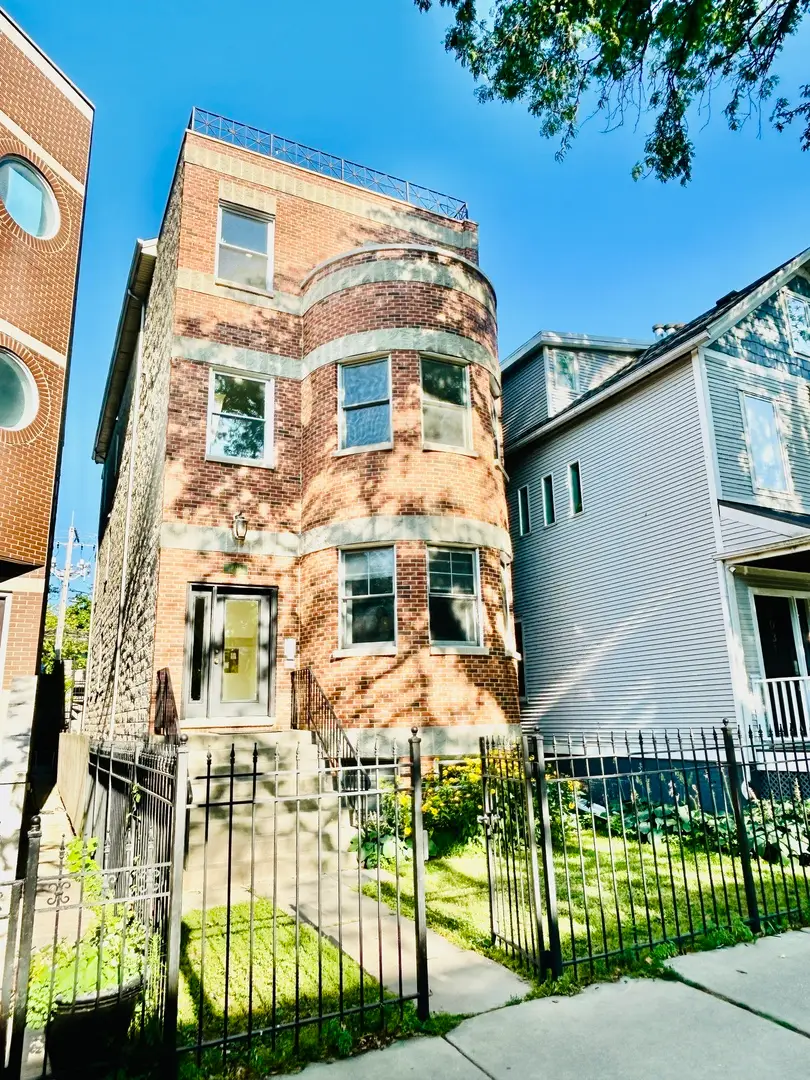 3033 N Racine Avenue #3, Chicago, IL 60657 - #1