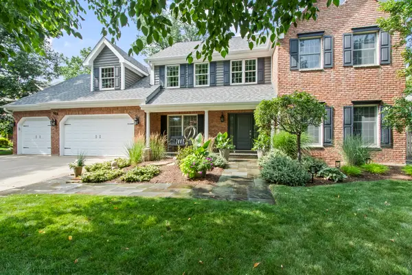 946 E Krista Court, Palatine, IL 60074