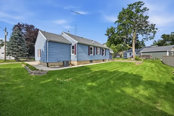 10 Lincoln Avenue, East Dundee, IL 60118 - #2