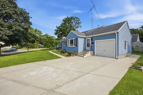 10 Lincoln Avenue, East Dundee, IL 60118 - #3