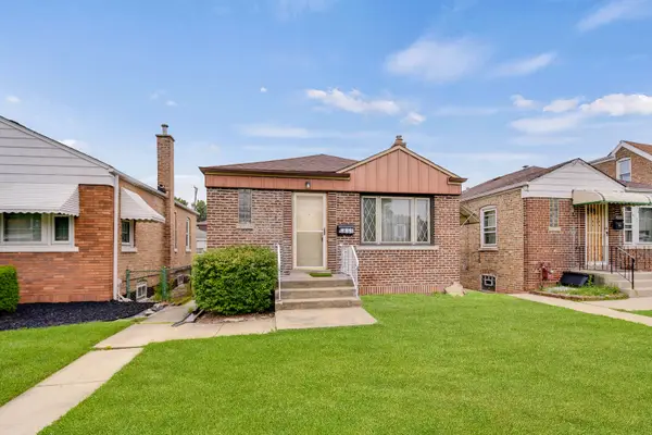5551 S Kenneth Avenue, Chicago, IL 60629