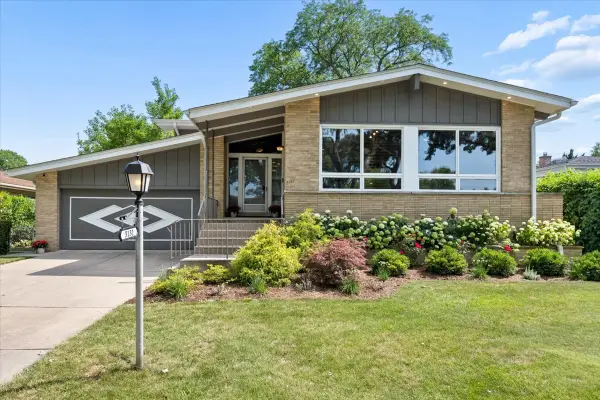 3131 Central Avenue, Wilmette, IL 60091