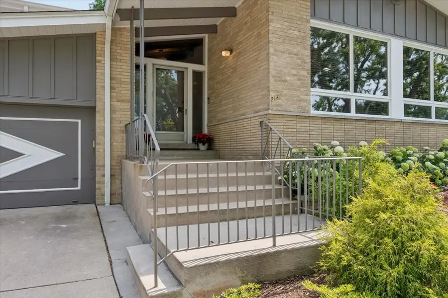 3131 Central Avenue, Wilmette, IL 60091 - #2