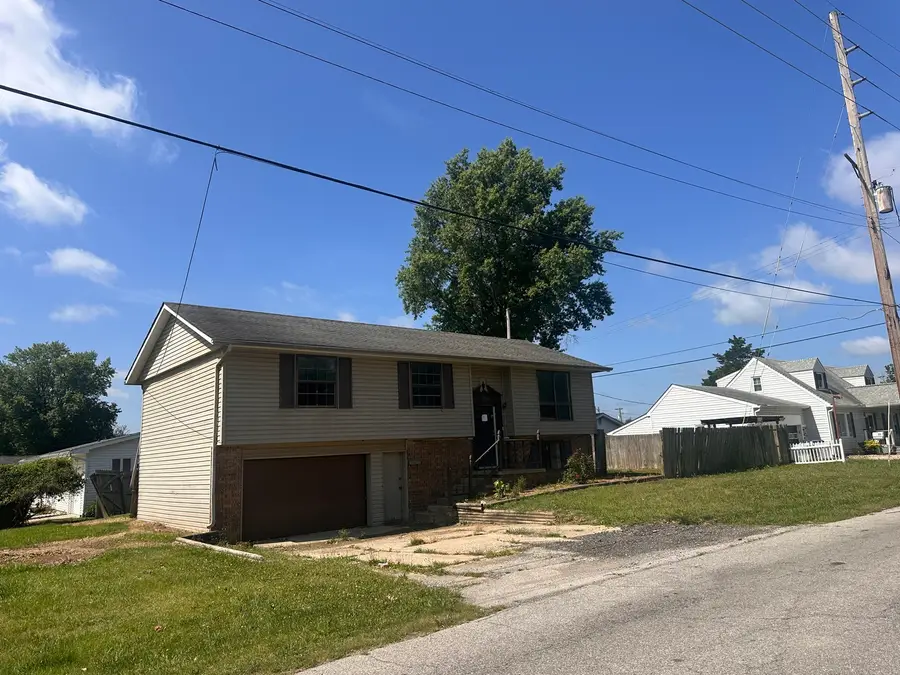 3301 Central Avenue, Mount Vernon, IL 62864 - #3